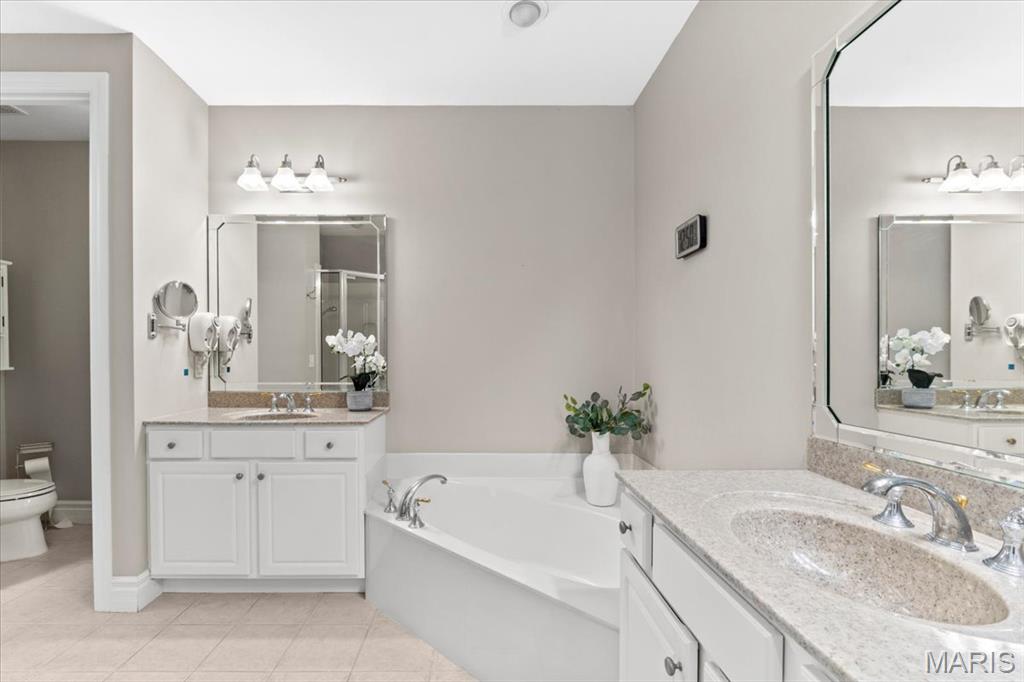 324 Meadowbrook Country Club Estate