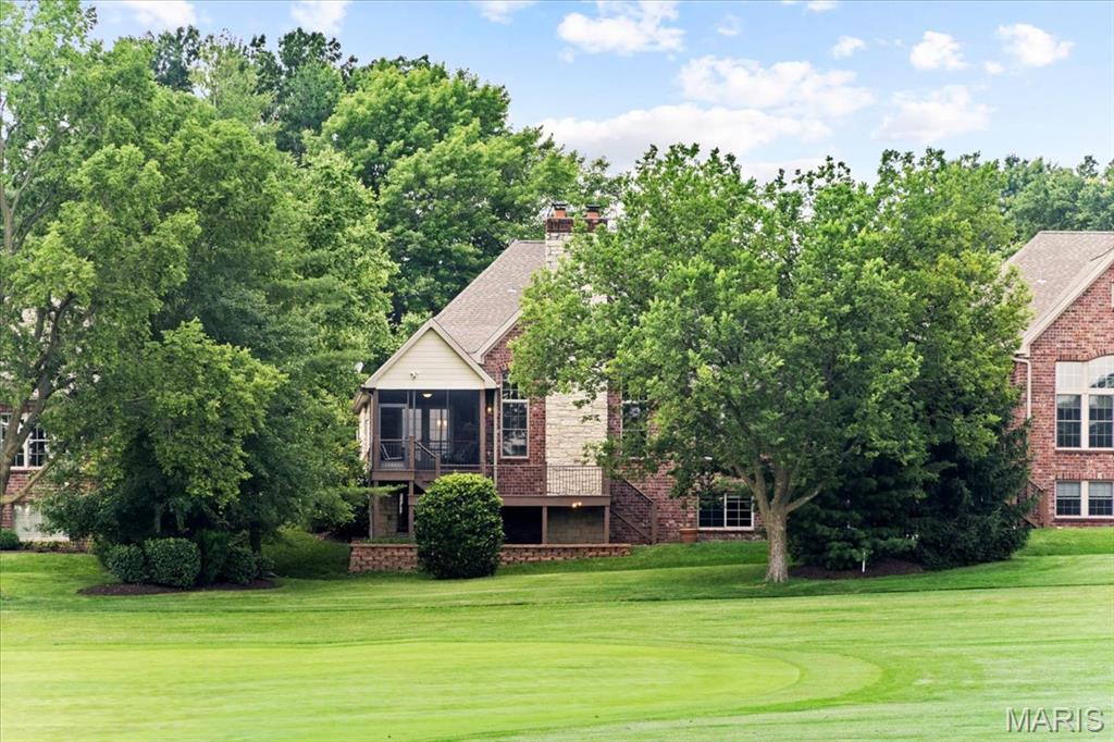 324 Meadowbrook Country Club Estate