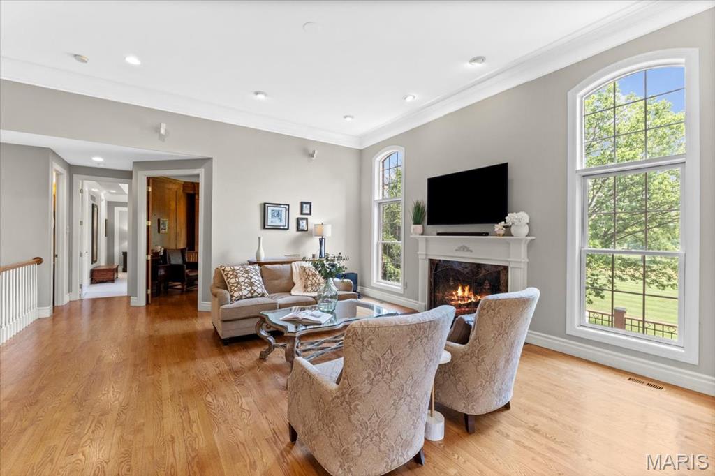 324 Meadowbrook Country Club Estate