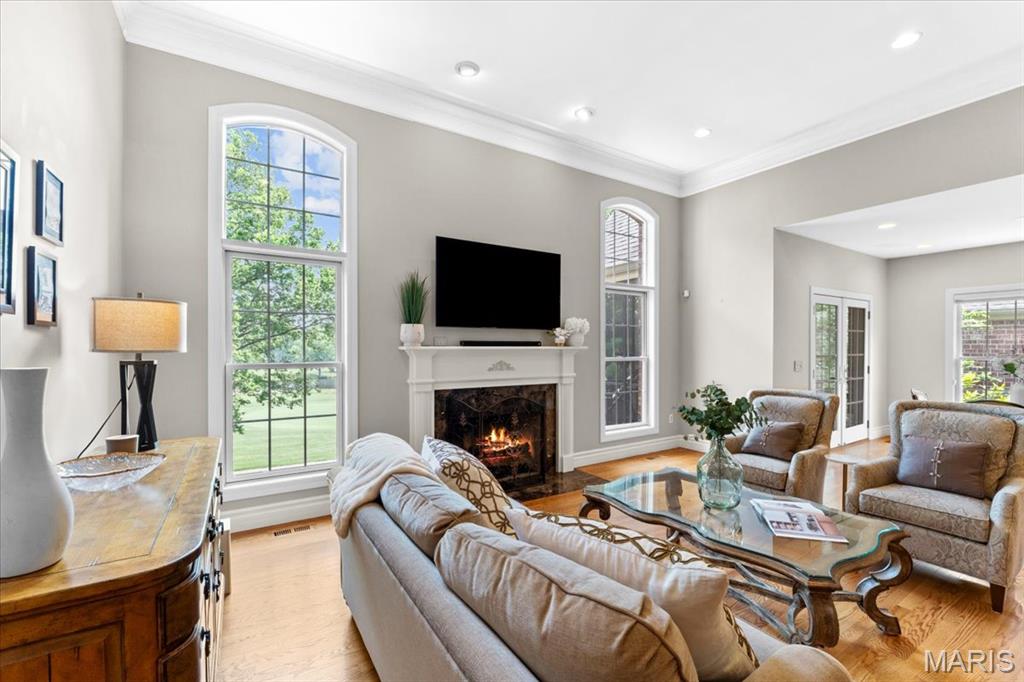 324 Meadowbrook Country Club Estate