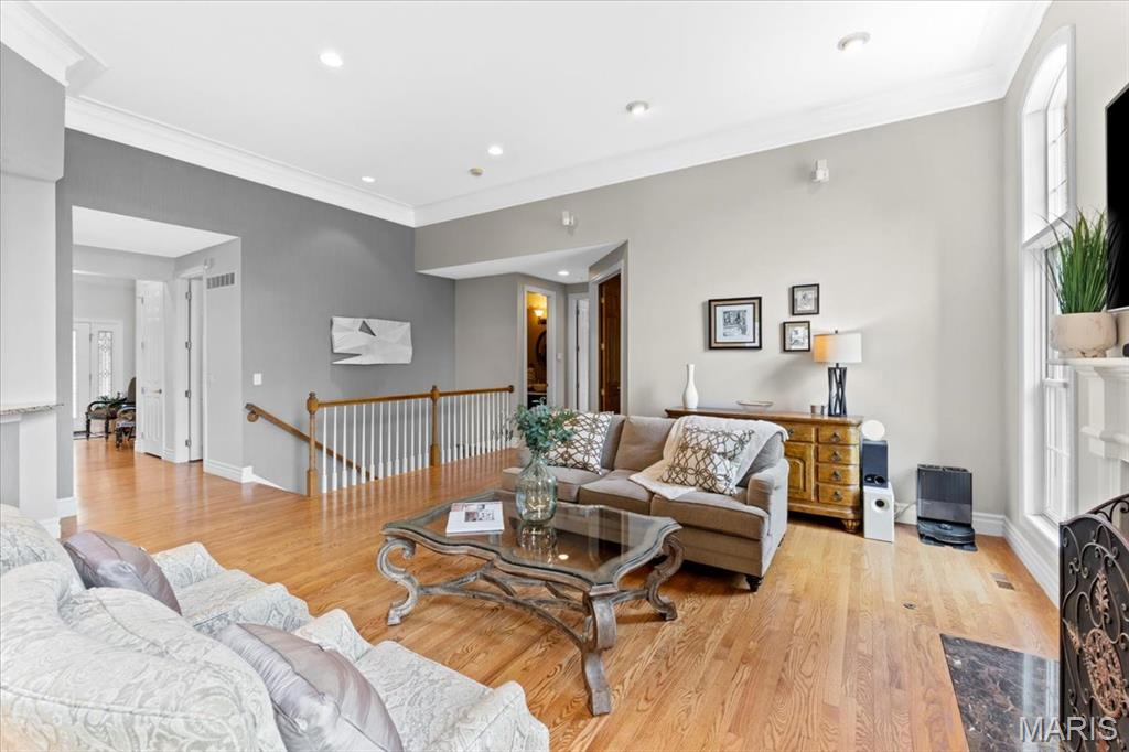 324 Meadowbrook Country Club Estate