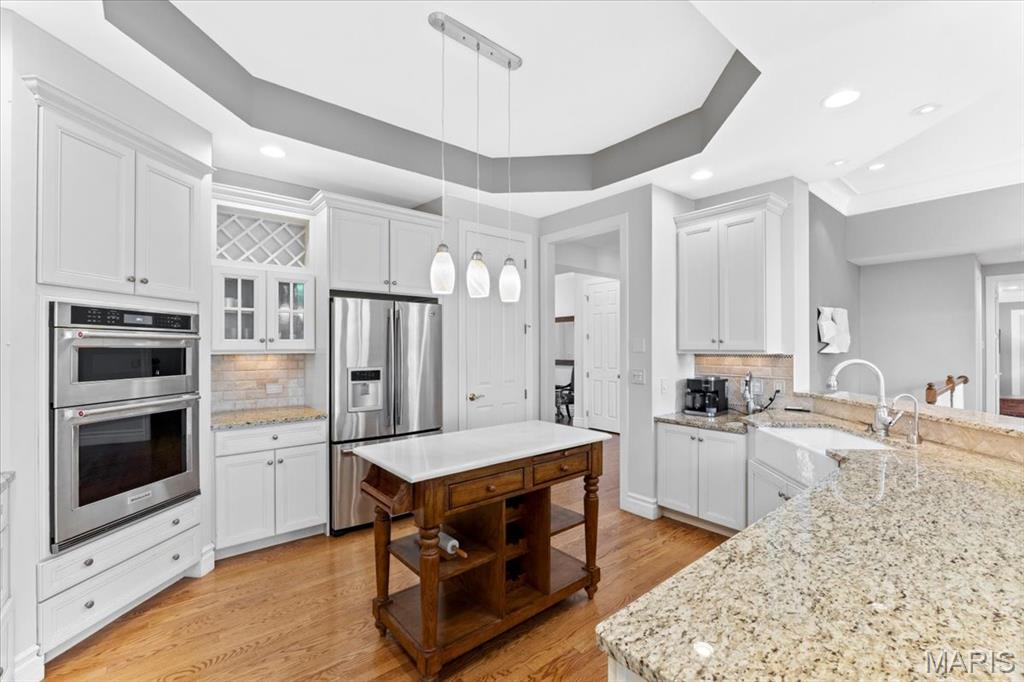 324 Meadowbrook Country Club Estate