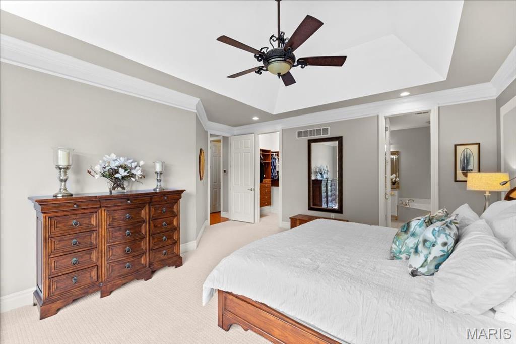 324 Meadowbrook Country Club Estate