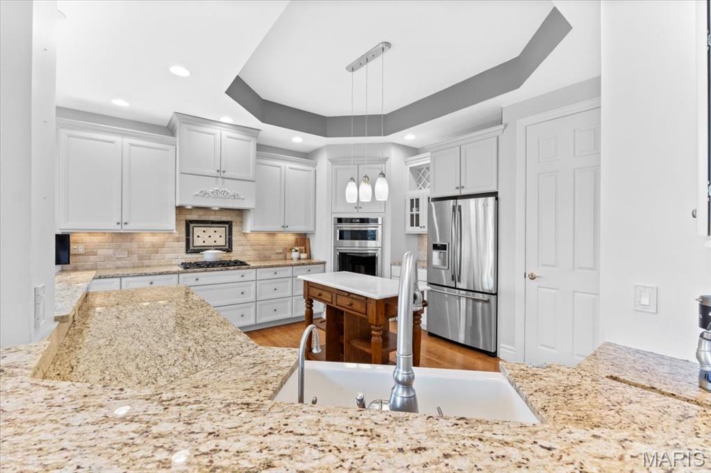 324 Meadowbrook Country Club Estate