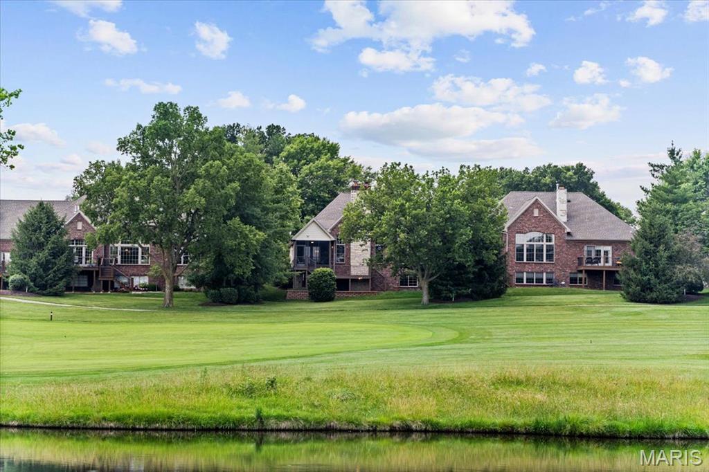 324 Meadowbrook Country Club Estate