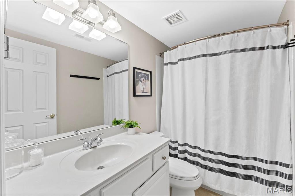 324 Meadowbrook Country Club Estate