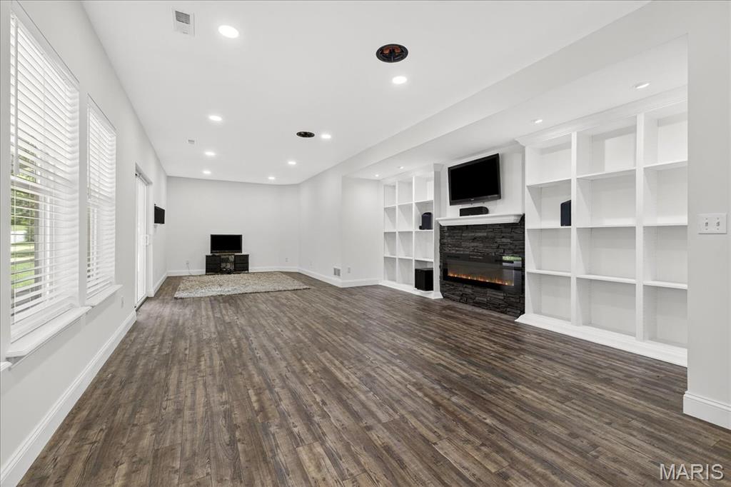 6200 Deer Hollow Court