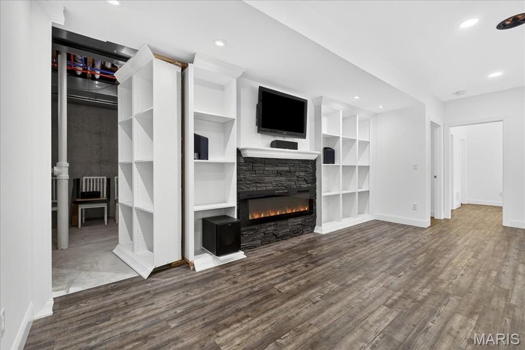 6200 Deer Hollow Court