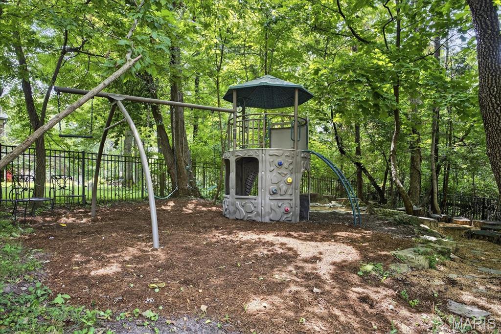 6200 Deer Hollow Court