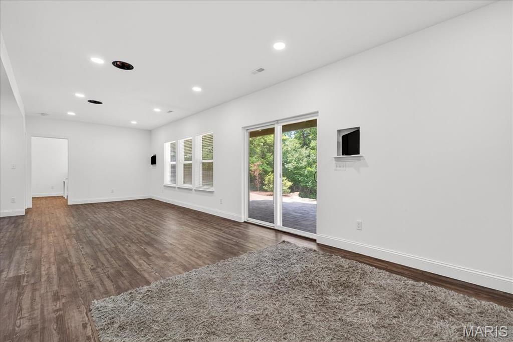 6200 Deer Hollow Court