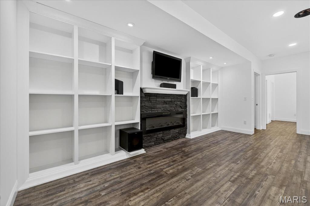 6200 Deer Hollow Court