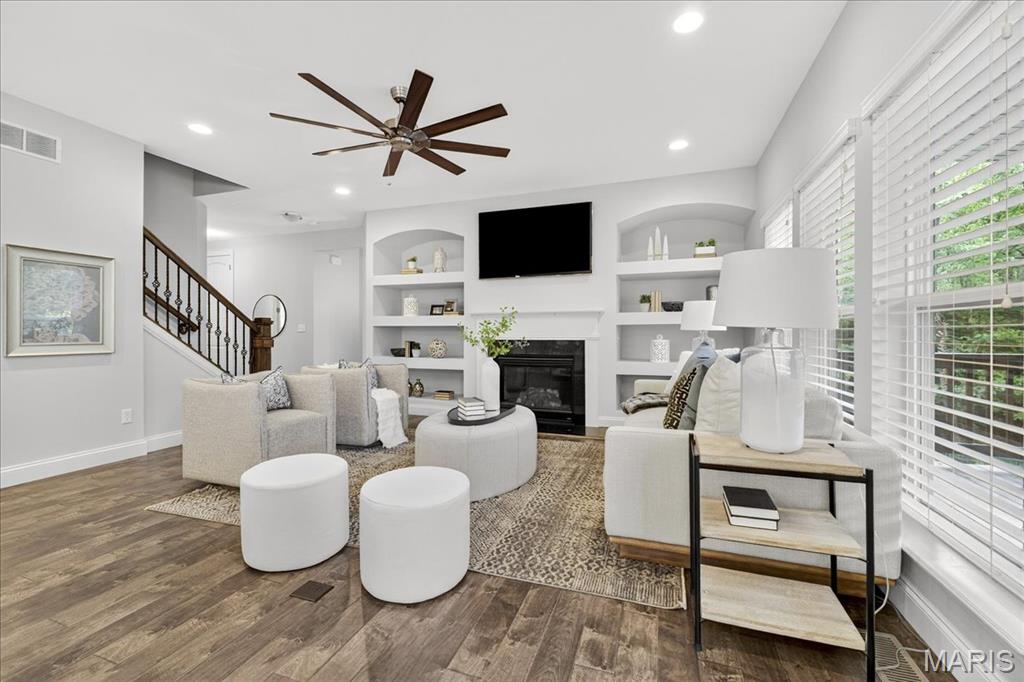 6200 Deer Hollow Court