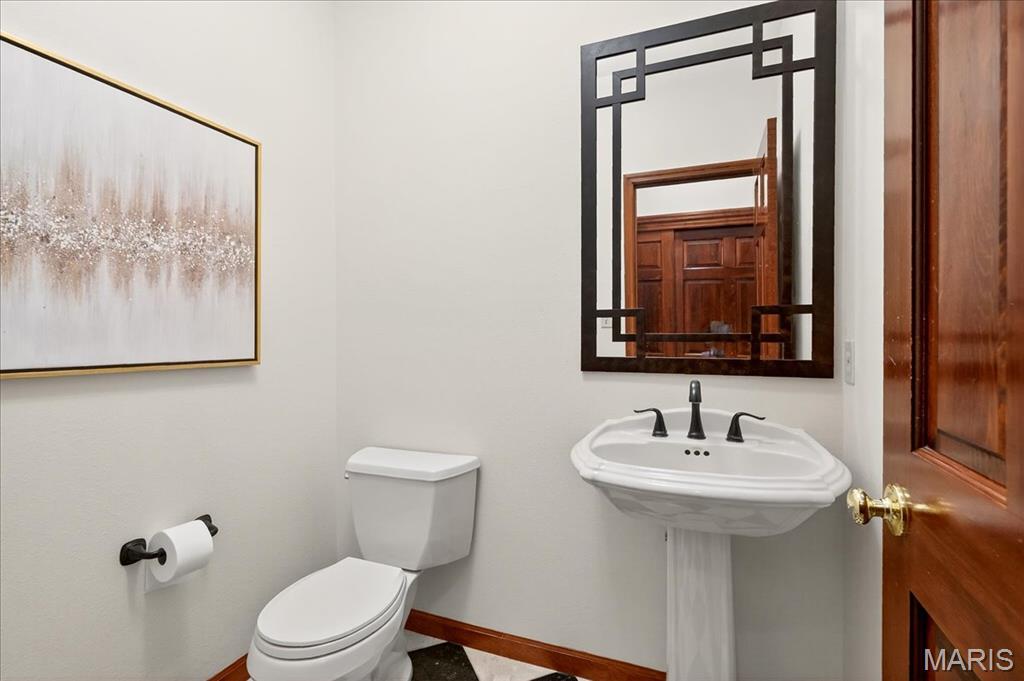 6210 Deer Hollow Court