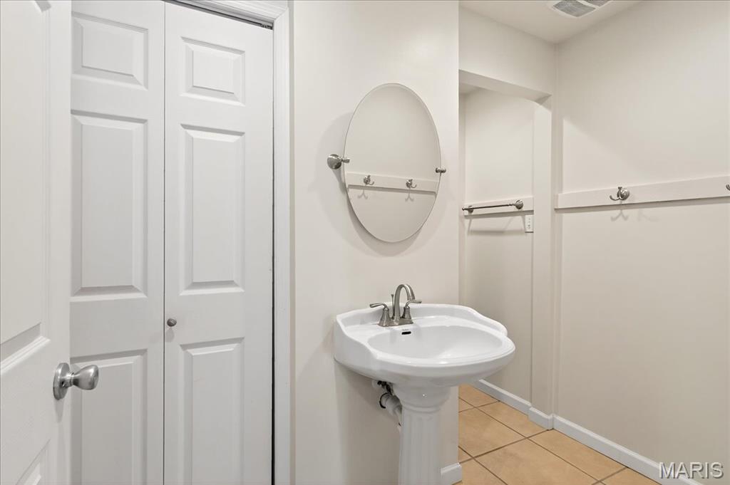 6210 Deer Hollow Court