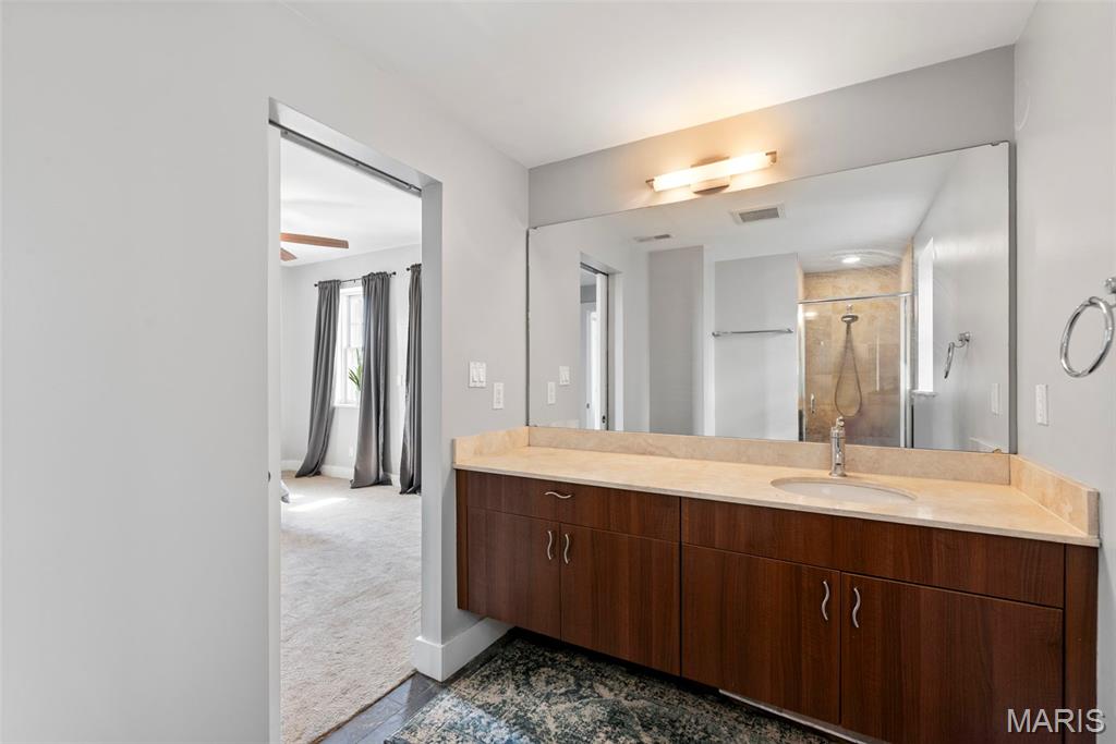 603 Westgate Avenue Unit: 603E