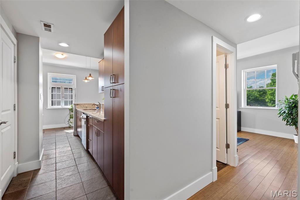 603 Westgate Avenue Unit: 603E