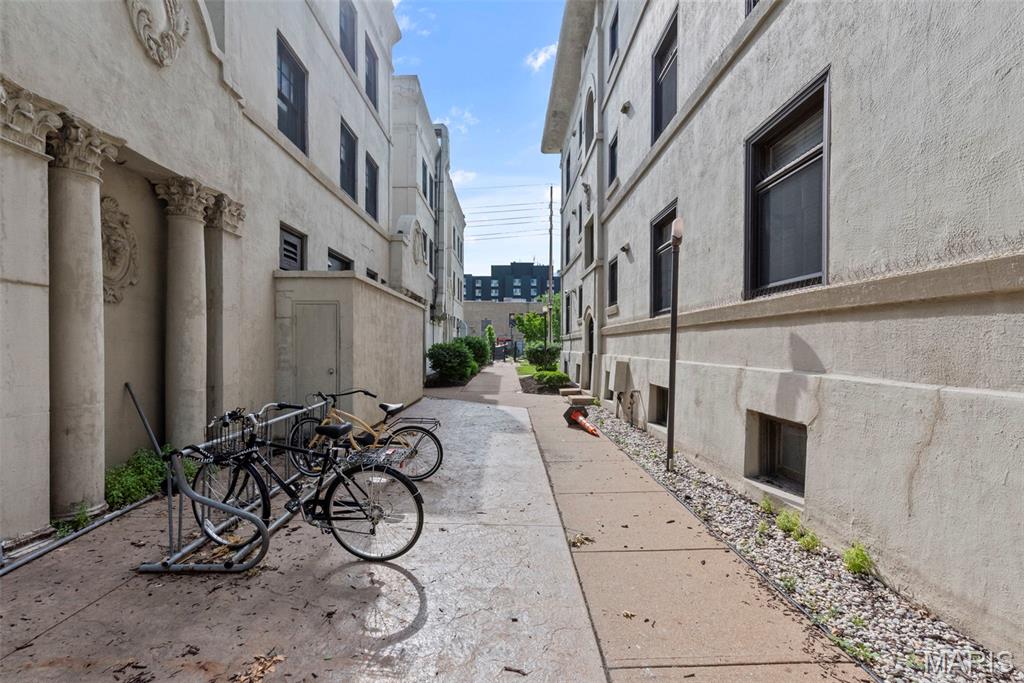 603 Westgate Avenue Unit: 603E