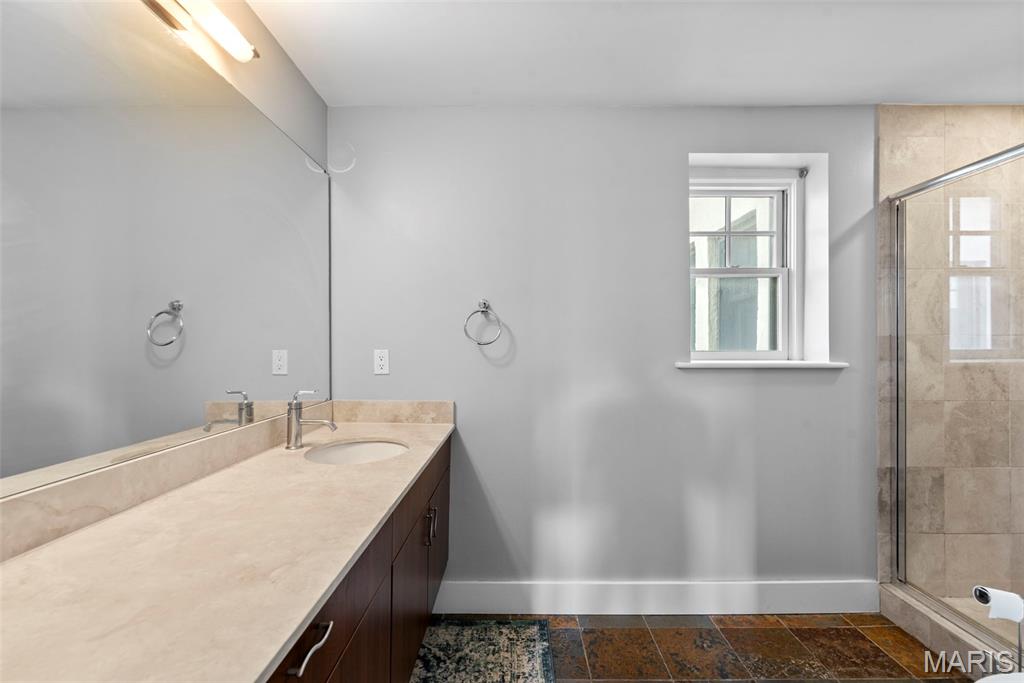 603 Westgate Avenue Unit: 603E