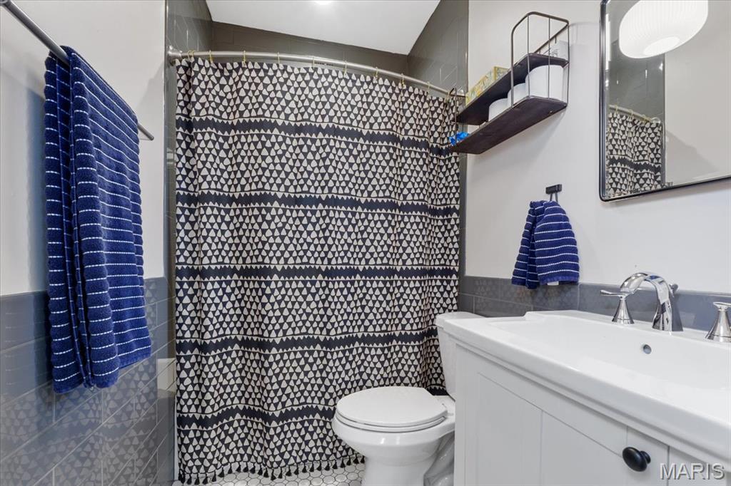 2000 Withnell Avenue