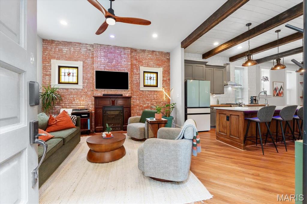 2000 Withnell Avenue