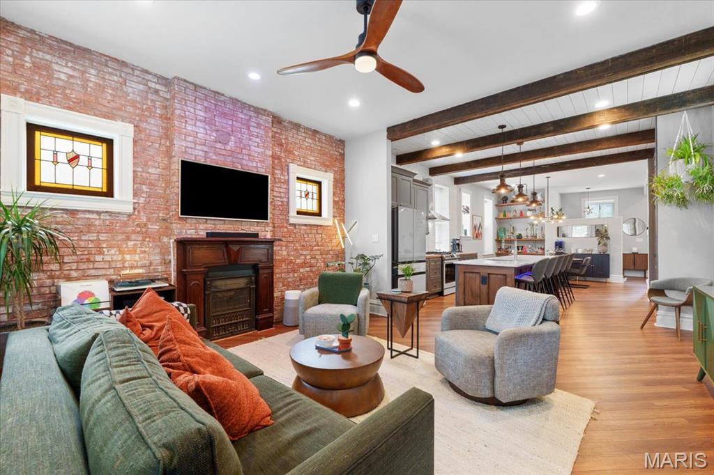 2000 Withnell Avenue