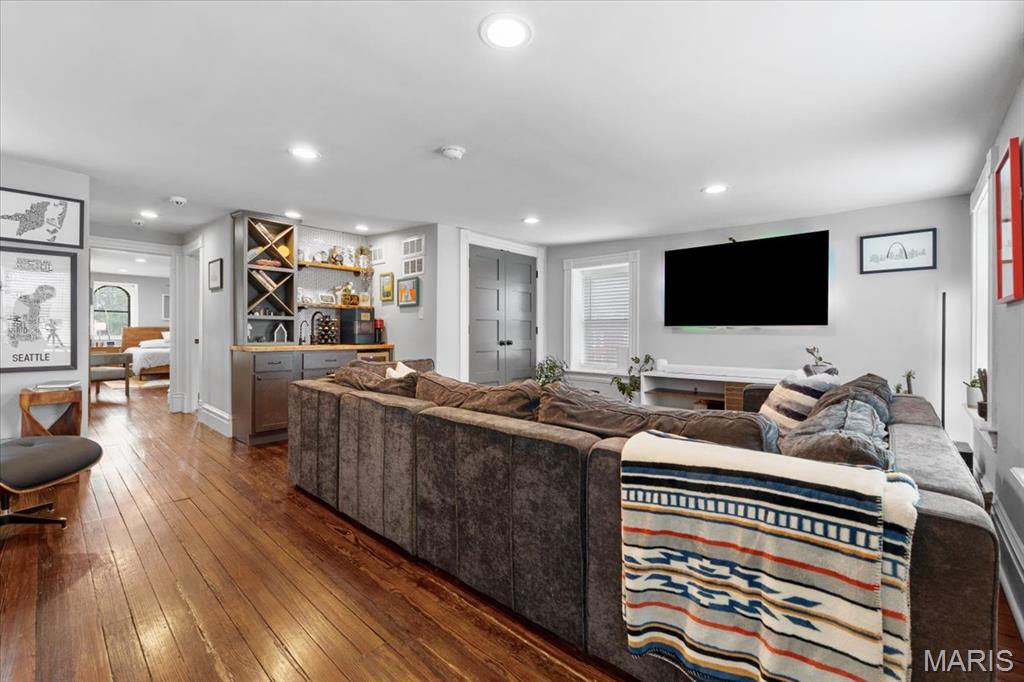 2000 Withnell Avenue