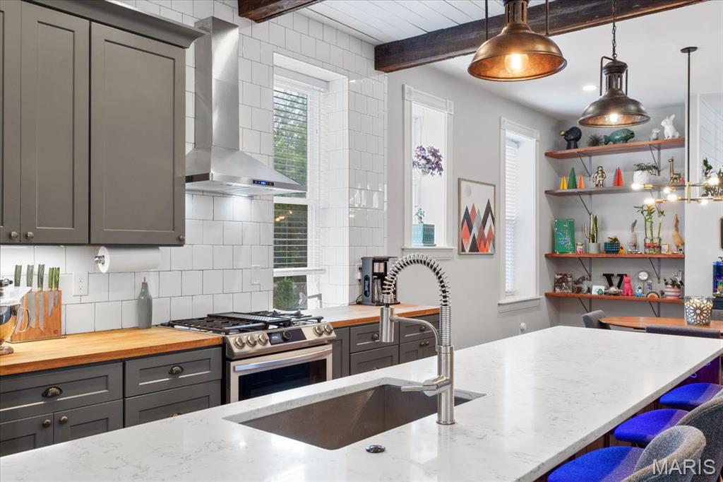 2000 Withnell Avenue