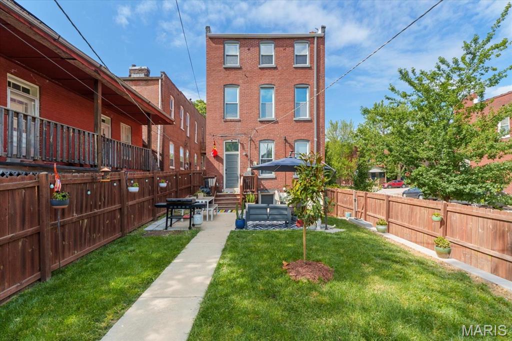 2000 Withnell Avenue