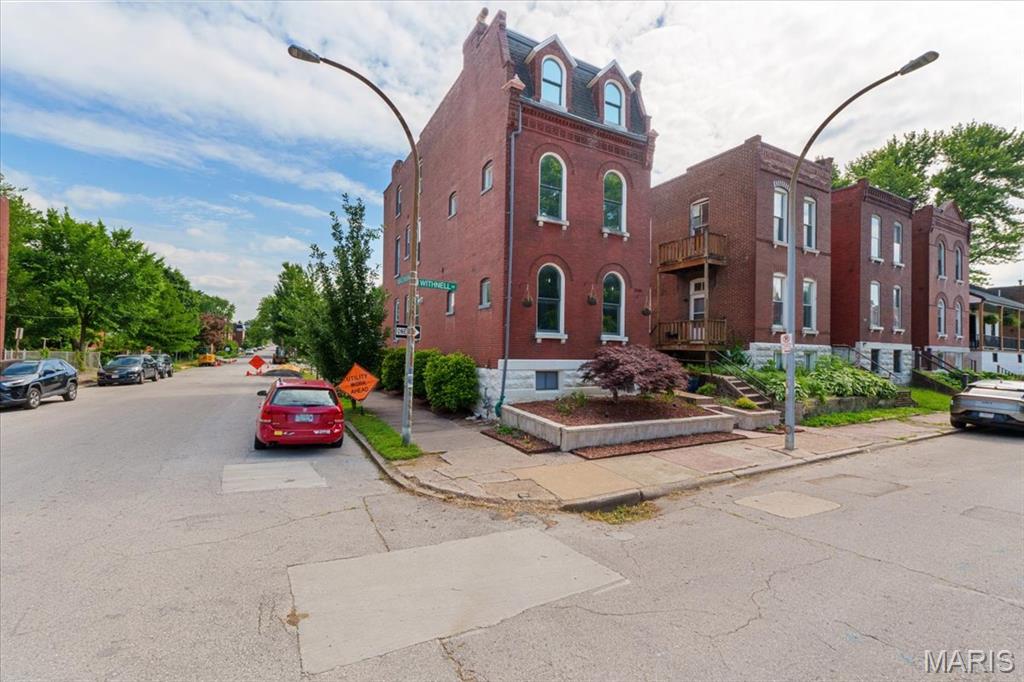 2000 Withnell Avenue