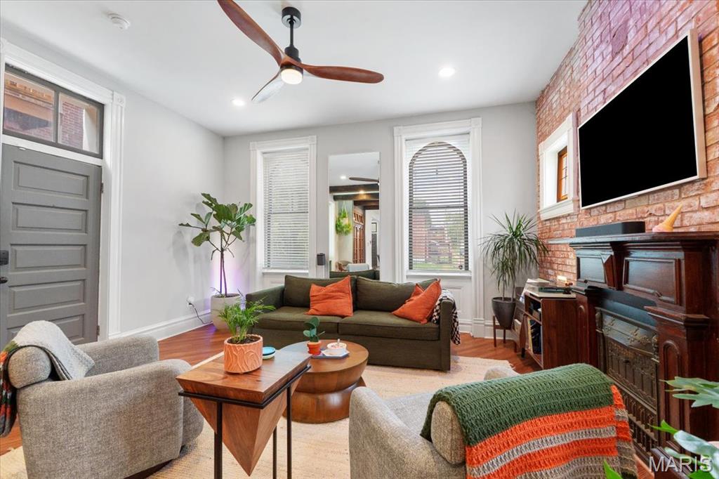 2000 Withnell Avenue