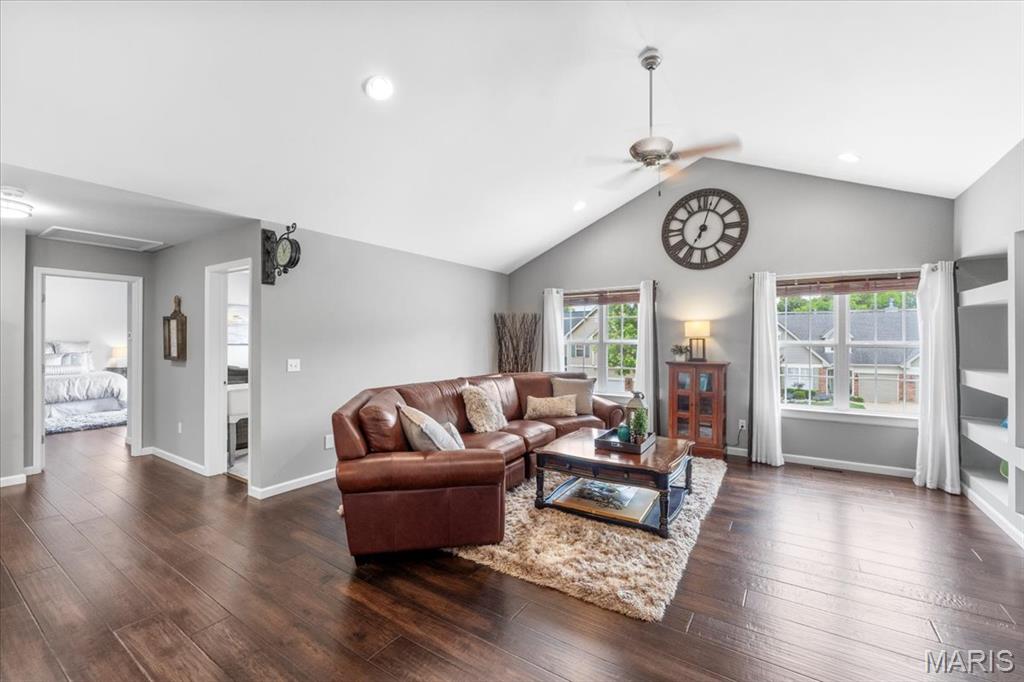 350 Palisades Ridge Court