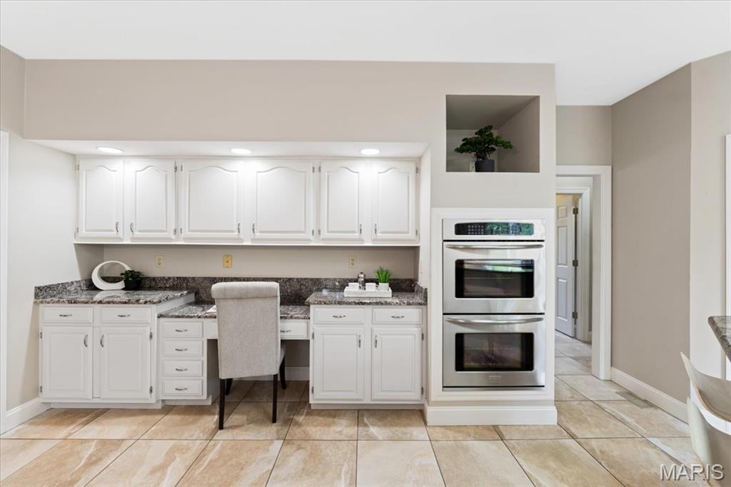 1525 Honey Locust Court