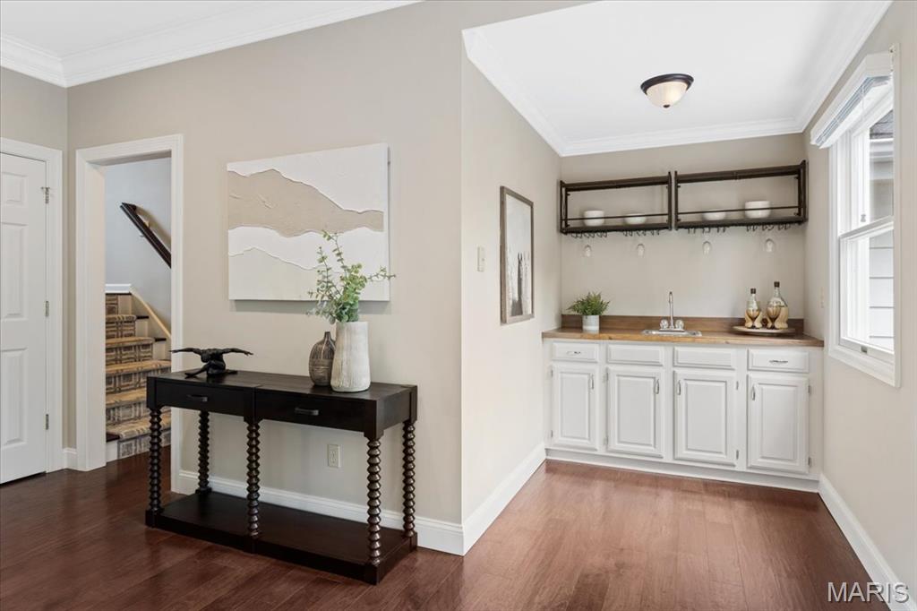 1525 Honey Locust Court