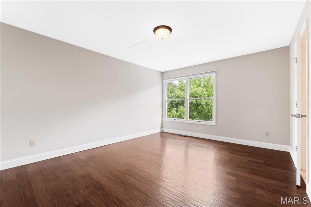 1525 Honey Locust Court