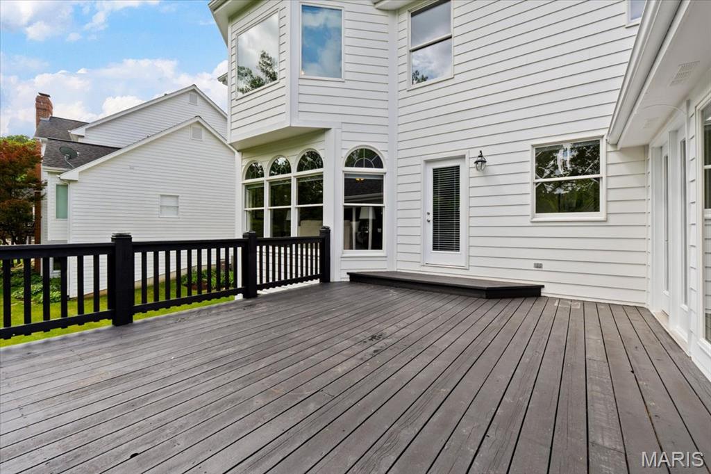 1525 Honey Locust Court