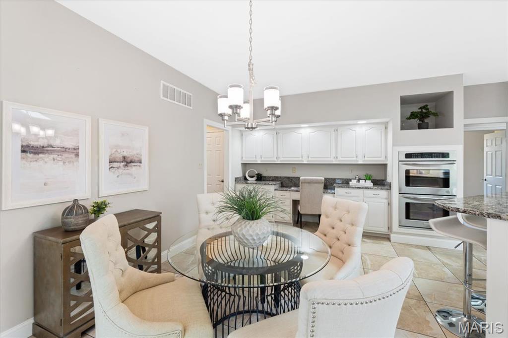 1525 Honey Locust Court