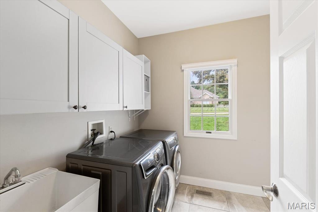 1525 Honey Locust Court