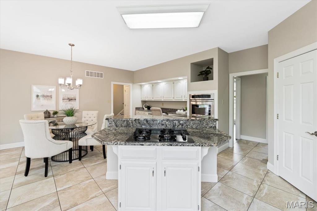 1525 Honey Locust Court