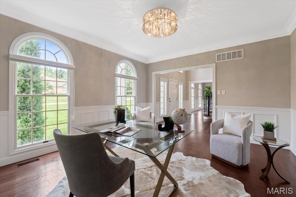 1525 Honey Locust Court