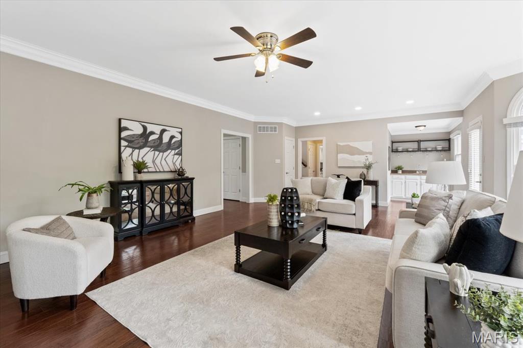 1525 Honey Locust Court