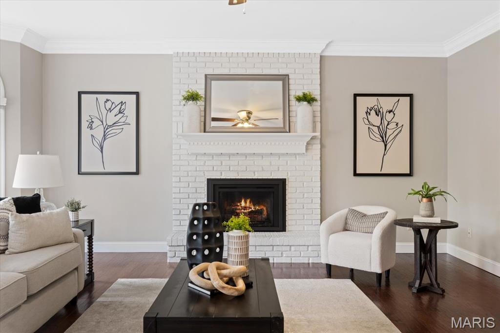 1525 Honey Locust Court