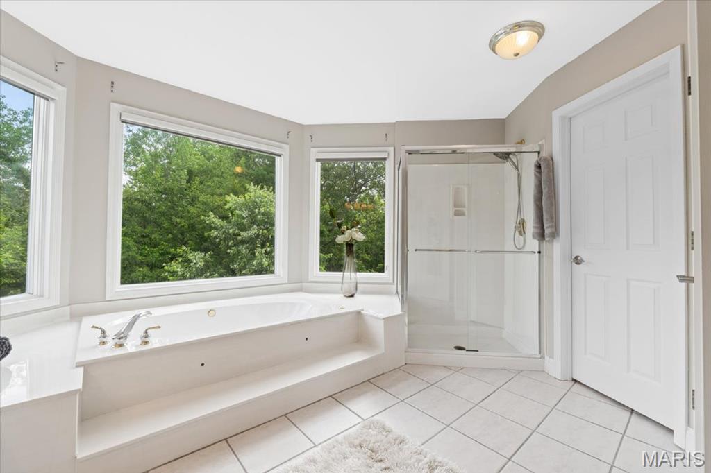 1525 Honey Locust Court