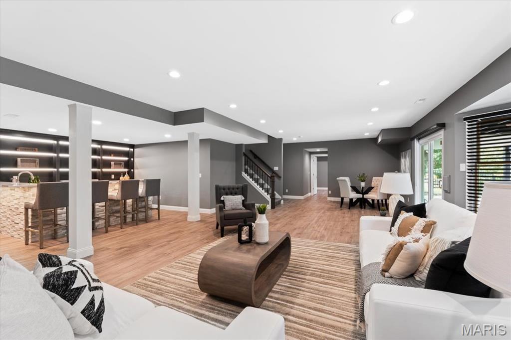 1525 Honey Locust Court