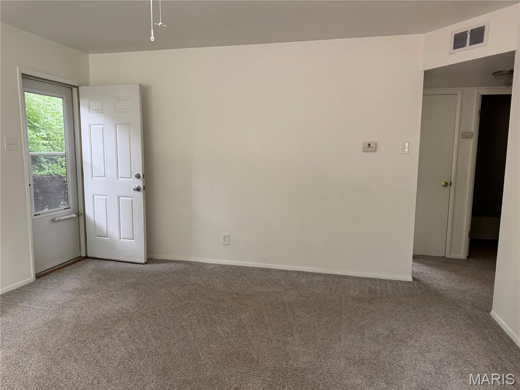 420 N Elm Avenue