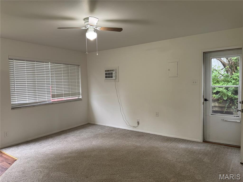 420 N Elm Avenue