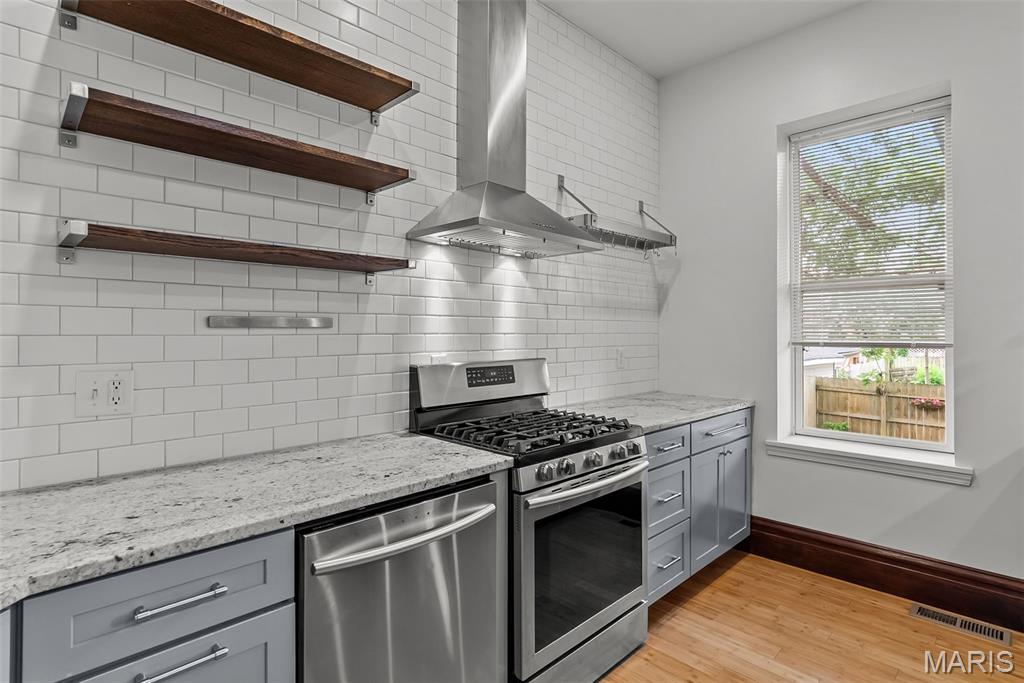 3406 Humphrey