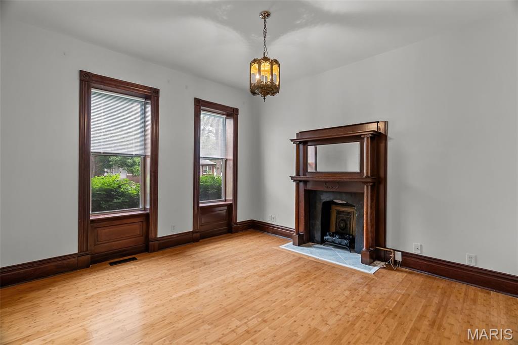 3406 Humphrey