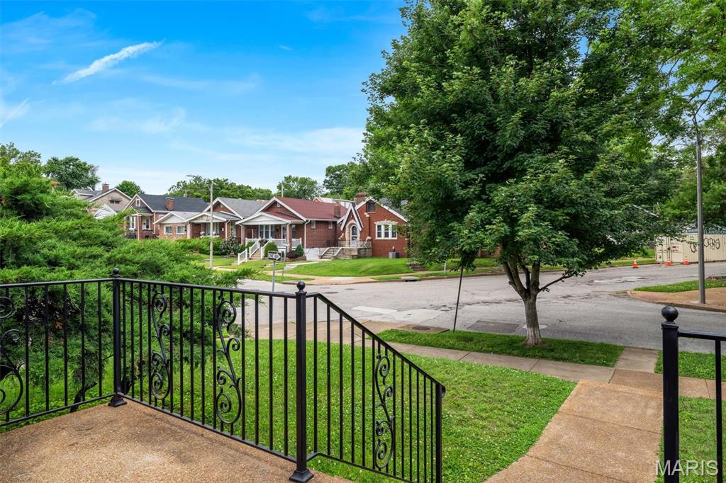 5414 Lansdowne Avenue