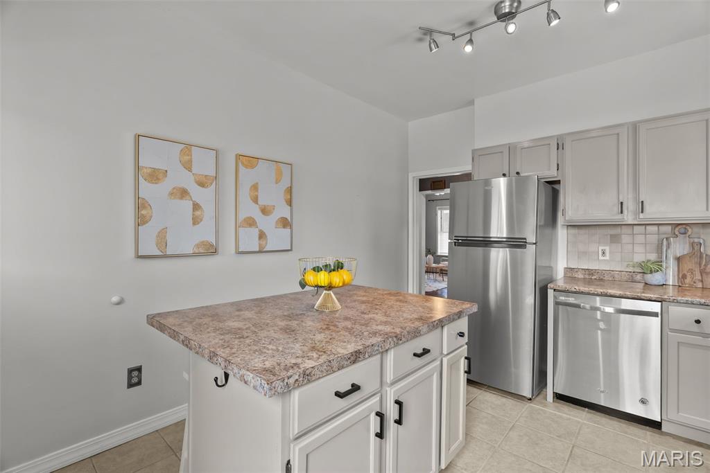 5524 Devonshire Avenue