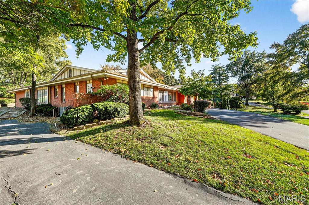 72 Meadowbrook Country Club